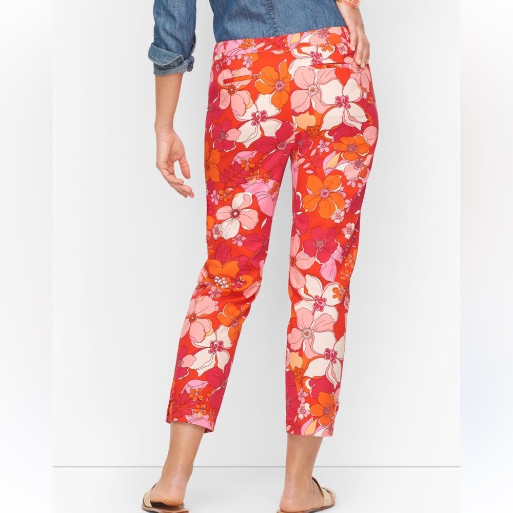 Talbots brand graphic floral capri pant